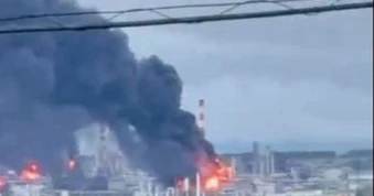 Ukraine đánh trúng loạt cơ sở trong lãnh thổ Nga, nhà máy lọc dầu cháy lớn