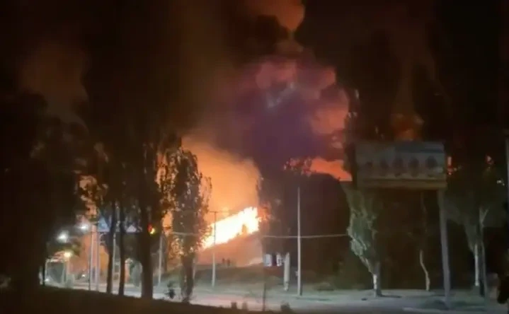Ukraine dồn dập khai hỏa, tấn công hàng loạt mục tiêu trong lãnh thổ Nga Ukraine dồn dập khai hỏa, tấn công hàng loạt mục tiêu trong lãnh thổ Nga