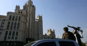 Ukraine dồn dập tập kích lãnh thổ Nga, Moscow thành "pháo đài" kiên cố