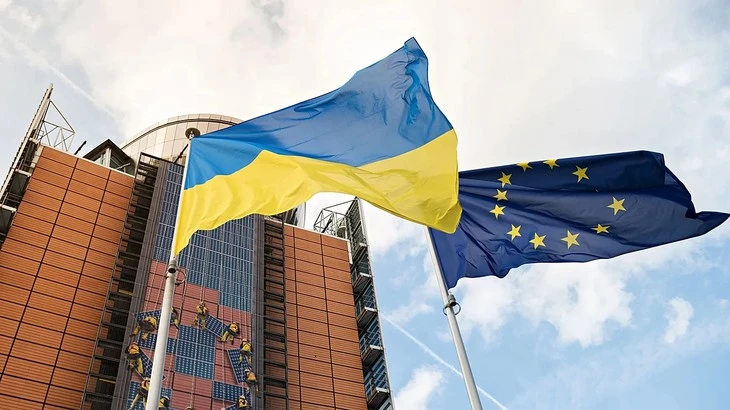 Ukraine sắp nhận gói hỗ trợ 3,7 tỉ USD đầu tiên từ gói vay khổng lồ của EU Ukraine sắp nhận gói hỗ trợ 3,7 tỉ USD đầu tiên từ gói vay khổng lồ của EU