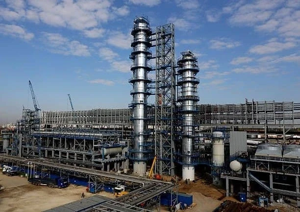 Ukraine tấn công hàng loạt địa điểm trong lãnh thổ Nga Ukraine tấn công hàng loạt địa điểm trong lãnh thổ Nga