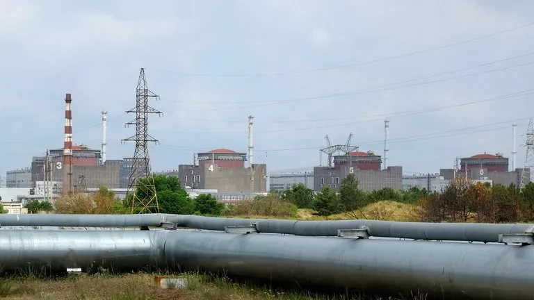 Ukraine tấn công nhà máy điện hạt nhân lớn nhất châu Âu Ukraine tấn công nhà máy điện hạt nhân lớn nhất châu Âu
