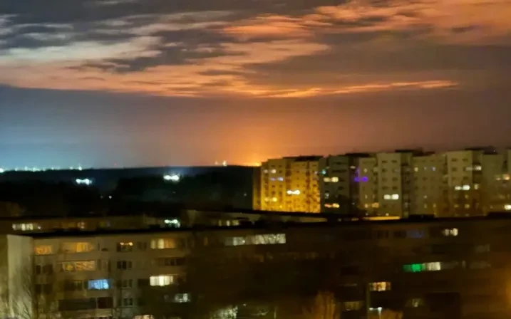 Ukraine tấn công UAV các kho chứa dầu ở Leningrad (Nga) trong đêm thứ 3 liên tiếp Ukraine tấn công UAV các kho chứa dầu ở Leningrad (Nga) trong đêm thứ 3 liên tiếp