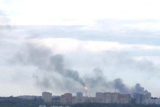 Ukraine tấn công xa kỷ lục, đánh trúng “nhà máy lọc dầu lớn nhất của Nga” Ukraine tấn công xa kỷ lục, đánh trúng “nhà máy lọc dầu lớn nhất của Nga”