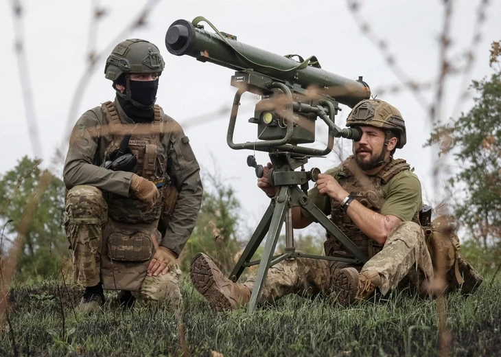 Ukraine tăng lương gấp ba cho bộ binh, tuyển thêm lính nước ngoài Ukraine tăng lương gấp ba cho bộ binh, tuyển thêm lính nước ngoài