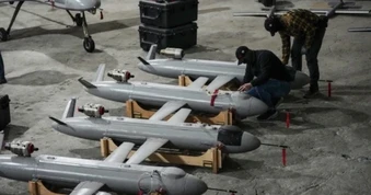 Ukraine tung hàng trăm UAV tấn công hạ tầng dầu mỏ ở Nga