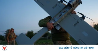 Ukraine tung hàng trăm UAV tập kích khắp lãnh thổ Nga
