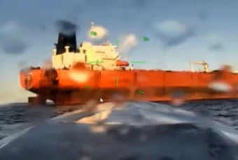 Ukraine tung video tấn công hai tàu chở dầu thuộc 'hạm đội bóng tối' Nga