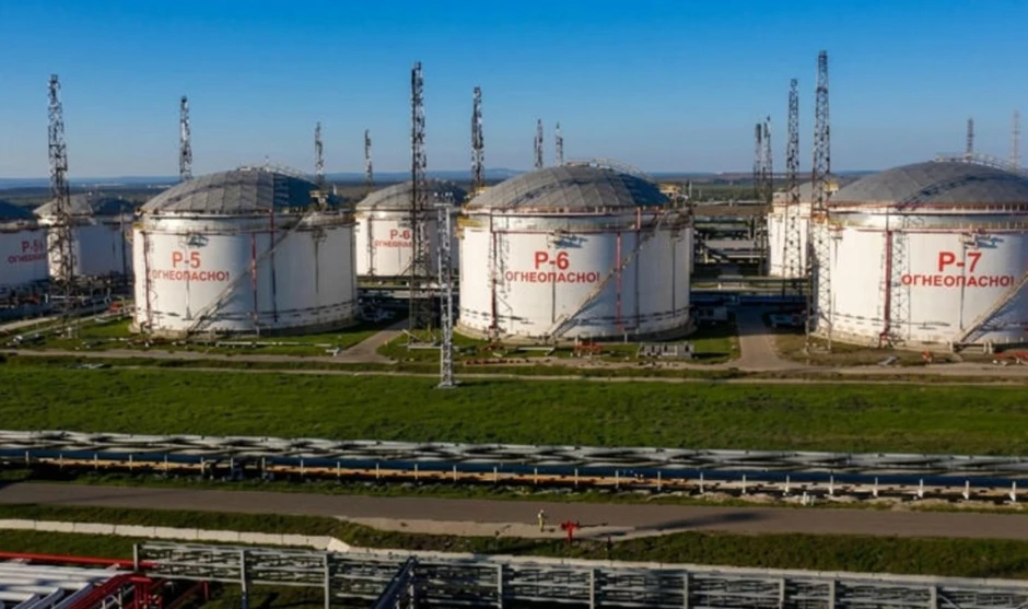 Ukraine tuyên bố đánh trúng sân bay Nga, hạ 2 trạm radar Ukraine tuyên bố đánh trúng sân bay Nga, hạ 2 trạm radar