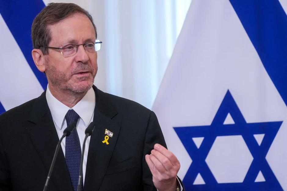 Va phải chim, trực thăng chở Tổng thống Israel phải hạ cánh khẩn cấp Va phải chim, trực thăng chở Tổng thống Israel phải hạ cánh khẩn cấp