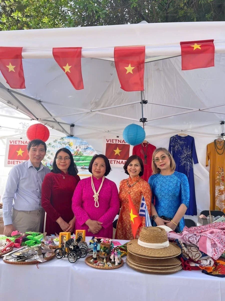 Văn hóa Việt Nam thu hút tại hội chợ ASEAN ở Hy Lạp Văn hóa Việt Nam thu hút tại hội chợ ASEAN ở Hy Lạp