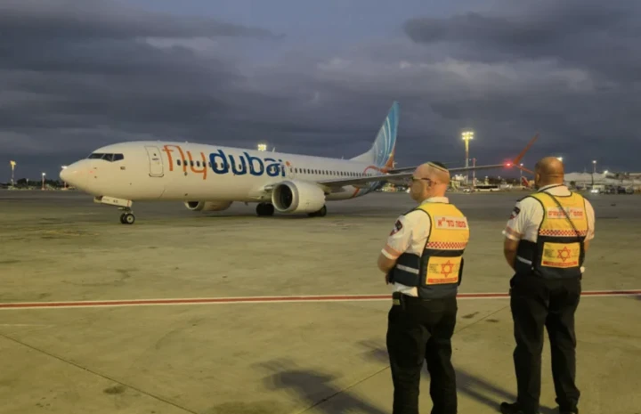 Vì sao có tới 4 phi công trên chuyến bay Flydubai suýt bị khủng bố? Vì sao có tới 4 phi công trên chuyến bay Flydubai suýt bị khủng bố?