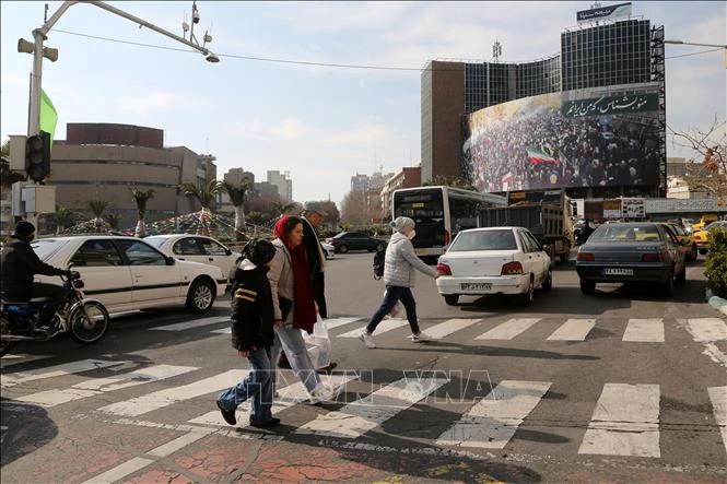 Vì sao kinh tế Iran chưa sụp đổ dưới sức ép chiến tranh từ Mỹ? Vì sao kinh tế Iran chưa sụp đổ dưới sức ép chiến tranh từ Mỹ?