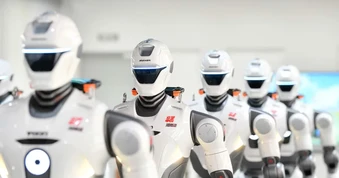 Vì sao Mỹ cấm robot hình người của Trung Quốc?