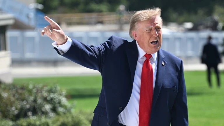 Vì sao ông Trump khuyên Ukraine nên bầu tổng thống mới? Vì sao ông Trump khuyên Ukraine nên bầu tổng thống mới?