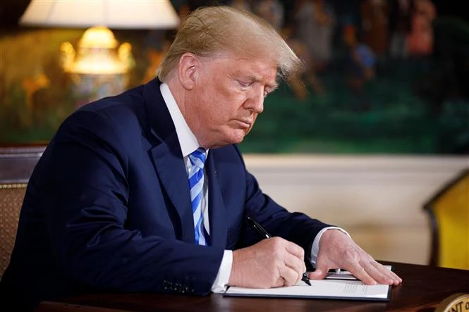 Vì sao Tổng thống Trump theo đuổi chính sách siết quyền công dân theo nơi sinh? Vì sao Tổng thống Trump theo đuổi chính sách siết quyền công dân theo nơi sinh?