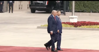 VIDEO: Chủ tịch Trung Quốc Tập Cận Bình chào đón Tổng thống Trump tại Đại lễ đường Nhân dân Bắc Kinh