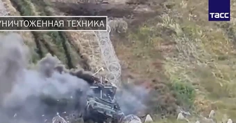 Video xe bọc thép Stryker bị lính Ukraine bỏ lại hứng đòn tập kích của FPV Nga