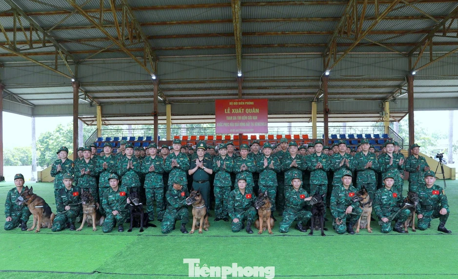 Việt Nam đưa 8 chó nghiệp vụ Biên phòng sang tìm kiếm cứu nạn sau động đất tại Venezuela Việt Nam đưa 8 chó nghiệp vụ Biên phòng sang tìm kiếm cứu nạn sau động đất tại Venezuela
