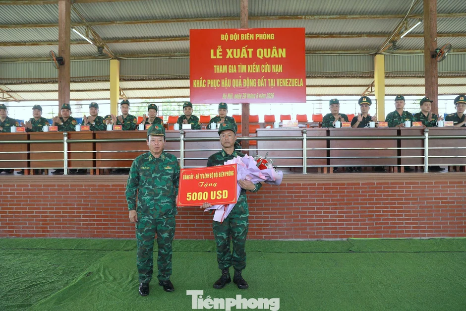 Việt Nam đưa 8 chó nghiệp vụ Biên phòng sang tìm kiếm cứu nạn sau động đất tại Venezuela Việt Nam đưa 8 chó nghiệp vụ Biên phòng sang tìm kiếm cứu nạn sau động đất tại Venezuela