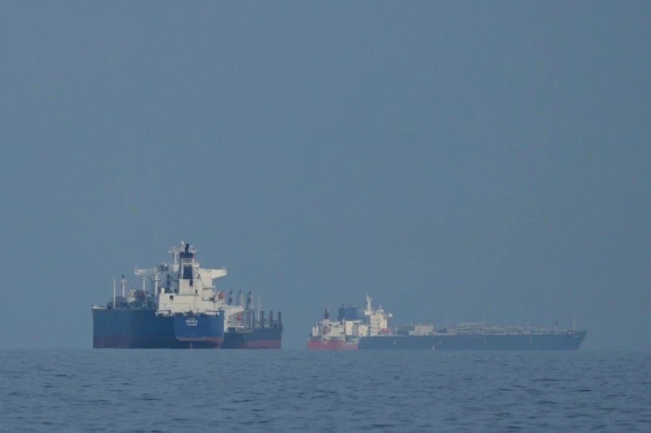 Việt Nam làm việc với Iran để tạo điều kiện cho tàu thuyền đi qua Hormuz Việt Nam làm việc với Iran để tạo điều kiện cho tàu thuyền đi qua Hormuz