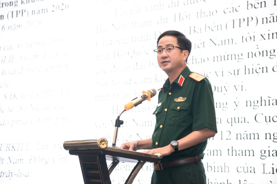 Việt Nam tự tin và bản lĩnh đứng chung hàng ngũ “mũ nồi xanh” với cộng đồng quốc tế Việt Nam tự tin và bản lĩnh đứng chung hàng ngũ “mũ nồi xanh” với cộng đồng quốc tế