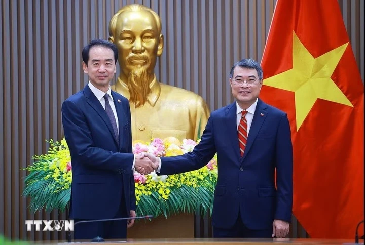 Việt Nam và Trung Quốc: Phát triển quan hệ là sự lựa chọn chiến lược Việt Nam và Trung Quốc: Phát triển quan hệ là sự lựa chọn chiến lược