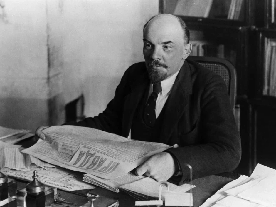 Vladimir Ilyich Lenin: Ngọn cờ vĩ đại của giai cấp vô sản và giá trị trường tồn đối với thời đại Vladimir Ilyich Lenin: Ngọn cờ vĩ đại của giai cấp vô sản và giá trị trường tồn đối với thời đại
