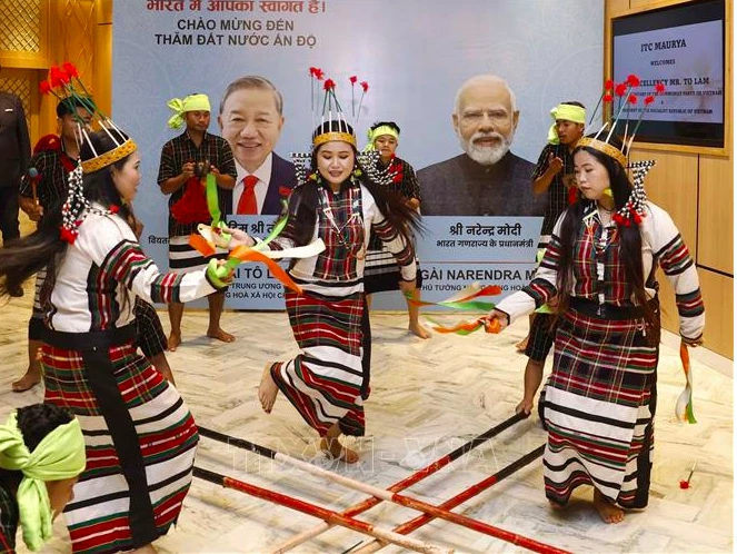 Vũ điệu đặc biệt chào đón Tổng Bí thư, Chủ tịch nước Tô Lâm tại Ấn Độ Vũ điệu đặc biệt chào đón Tổng Bí thư, Chủ tịch nước Tô Lâm tại Ấn Độ