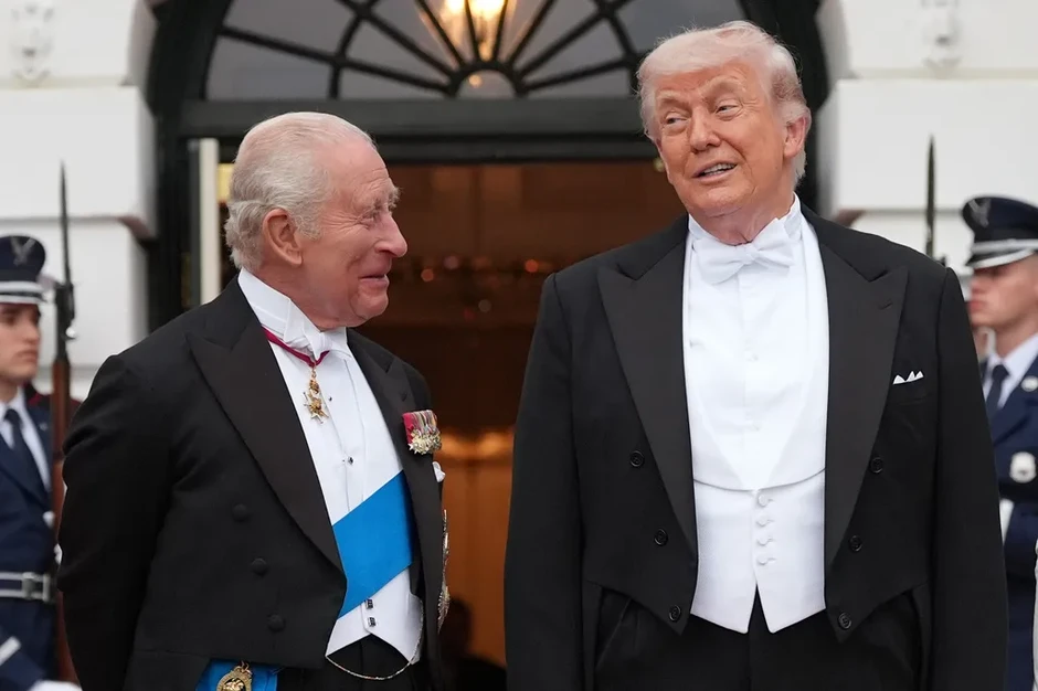Vua Charles III kêu gọi đoàn kết Mỹ - Anh giữa bất đồng Vua Charles III kêu gọi đoàn kết Mỹ - Anh giữa bất đồng