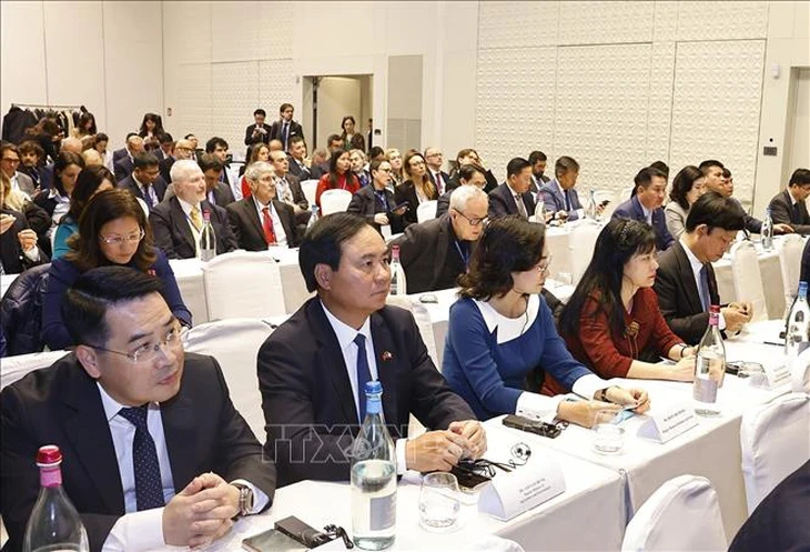 Vùng Lombardy của Ý nhìn thấy cơ hội phát triển to lớn tại Việt Nam Vùng Lombardy của Ý nhìn thấy cơ hội phát triển to lớn tại Việt Nam