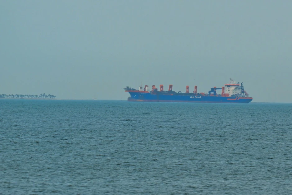 WSJ: Mỹ sẽ triển khai 2.500 lính thủy đánh bộ và hộ tống tàu chở dầu qua Eo biển Hormuz WSJ: Mỹ sẽ triển khai 2.500 lính thủy đánh bộ và hộ tống tàu chở dầu qua Eo biển Hormuz