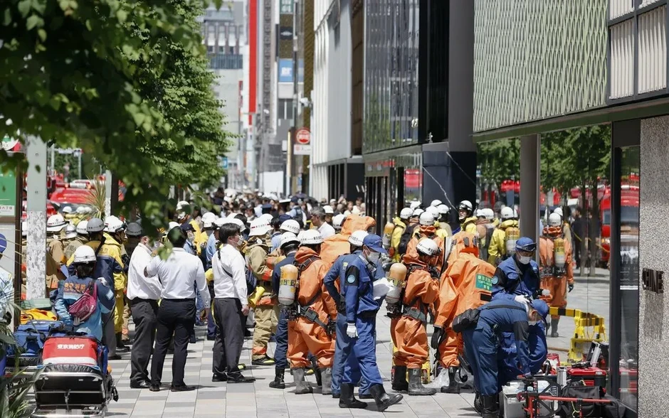 Xảy ra vụ xịt chất lạ tại khu Ginza ở Tokyo khiến hàng chục người bị thương Xảy ra vụ xịt chất lạ tại khu Ginza ở Tokyo khiến hàng chục người bị thương
