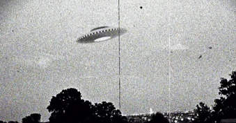 Xôn xao hồ sơ mật UFO của Mỹ: Những vụ chạm trán "nổi da gà"