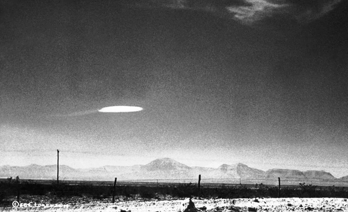 Xôn xao hồ sơ mật UFO của Mỹ: Những vụ chạm trán "nổi da gà" Xôn xao hồ sơ mật UFO của Mỹ: Những vụ chạm trán "nổi da gà"