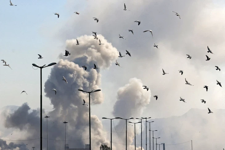 Ý, Tây Ban Nha đưa tàu chiến đến Cyprus; Iran kêu gọi dân tiết kiệm điện, nước