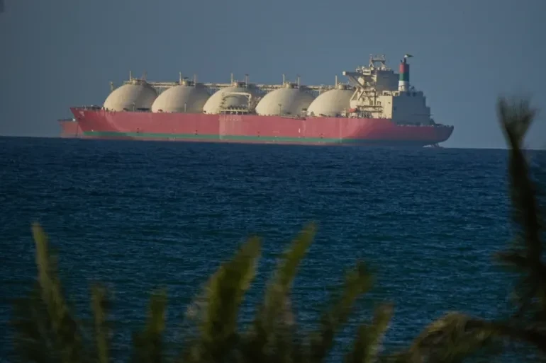 Ý tưởng thu phí tàu qua eo biển Hormuz nhìn từ lăng kính luật quốc tế Ý tưởng thu phí tàu qua eo biển Hormuz nhìn từ lăng kính luật quốc tế