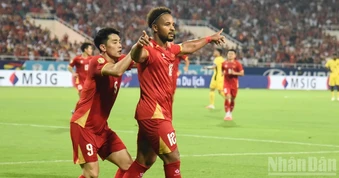 [Ảnh] Xuân Son tỏa sáng, đội tuyển Việt Nam thắng Malaysia 2-0