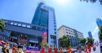 13 ngoại binh đổ bộ, kích hoạt cuộc đua khốc liệt nhất lịch sử