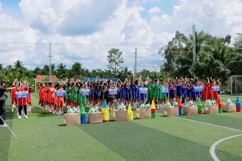 160 vận động viên trẻ tham dự Festival bóng đá nữ trẻ 2026 tại Vĩnh Long 160 vận động viên trẻ tham dự Festival bóng đá nữ trẻ 2026 tại Vĩnh Long