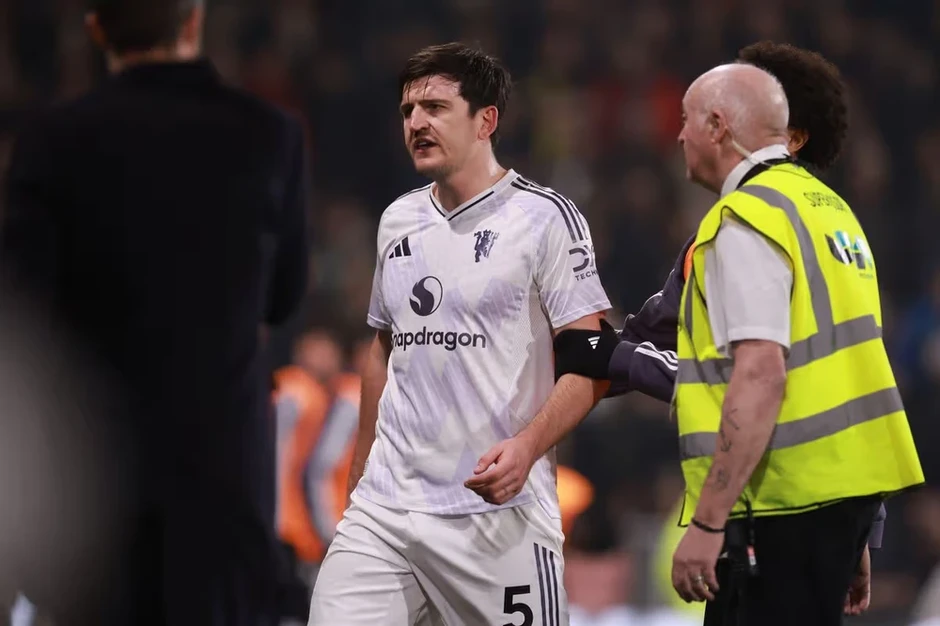 4 phương án đội hình phòng ngự của MU trước Chelsea