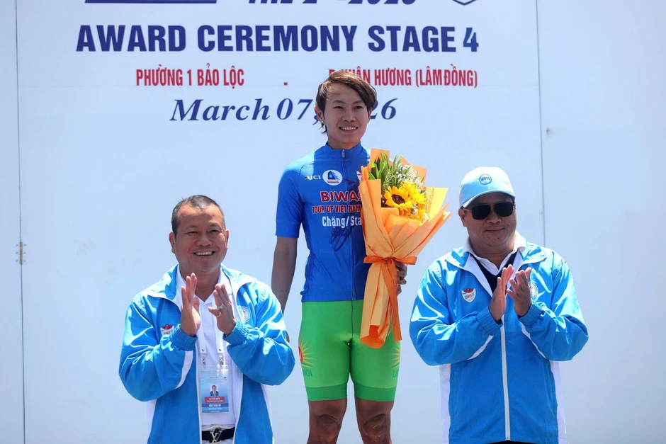 Áo vàng đổi chủ sau màn chinh phục đèo Prenn tại chặng 4 Biwase Tour of Vietnam 2026 Áo vàng đổi chủ sau màn chinh phục đèo Prenn tại chặng 4 Biwase Tour of Vietnam 2026