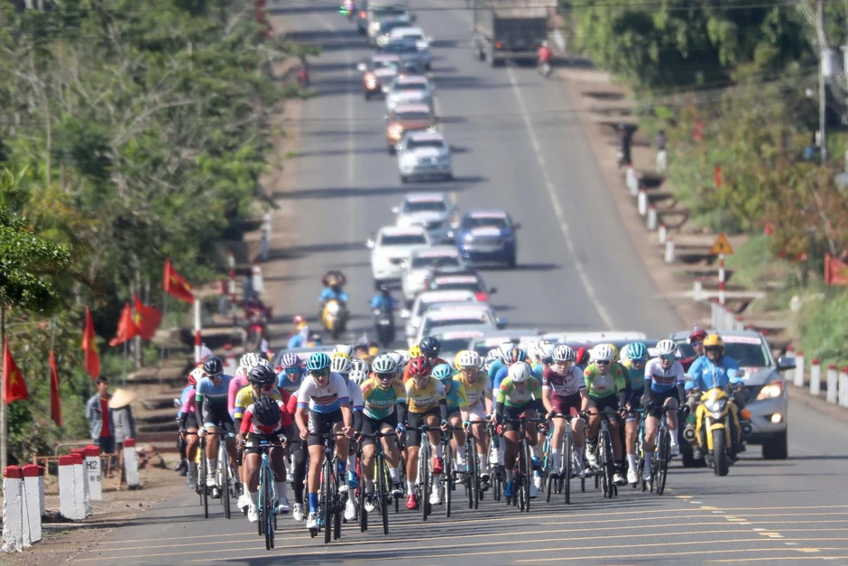 Áo vàng đổi chủ sau màn chinh phục đèo Prenn tại chặng 4 Biwase Tour of Vietnam 2026 Áo vàng đổi chủ sau màn chinh phục đèo Prenn tại chặng 4 Biwase Tour of Vietnam 2026