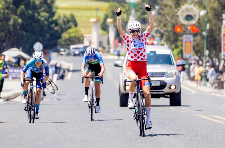 Áo vàng đổi chủ sau màn chinh phục đèo Prenn tại chặng 4 Biwase Tour of Vietnam 2026 Áo vàng đổi chủ sau màn chinh phục đèo Prenn tại chặng 4 Biwase Tour of Vietnam 2026