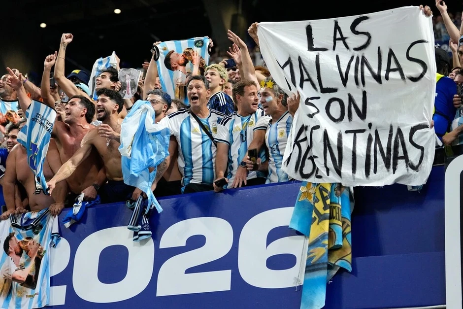 Argentina nguy cơ bị FIFA phạt sau trận thắng Anh - Báo TinVina Argentina nguy cơ bị FIFA phạt sau trận thắng Anh - Báo TinVina