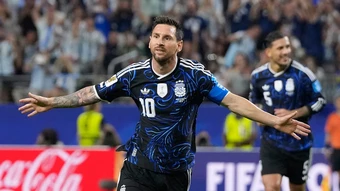 Argentina xin FIFA mặc áo may mắn trước đội tuyển Anh - Báo TinVina