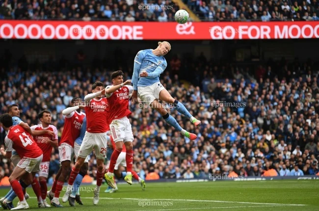 Arsenal được 'chỉ đường' vô địch Premier League sau 22 năm Arsenal được 'chỉ đường' vô địch Premier League sau 22 năm