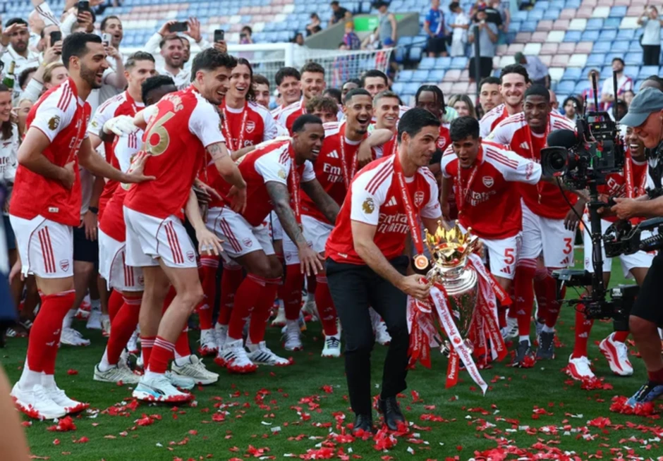 Arsenal gặp tân binh vòng đầu Ngoại hạng Anh 2026-2027 - Báo TinVina Arsenal gặp tân binh vòng đầu Ngoại hạng Anh 2026-2027 - Báo TinVina