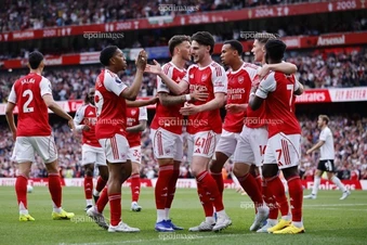 Arsenal hơn Man City 6 điểm, bảng xếp hạng Premier League đảo lộn