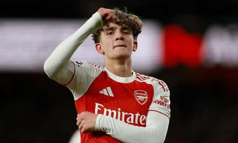 Arsenal nguy cơ mất Dowman vì kỳ thi trung học - Báo TinVina